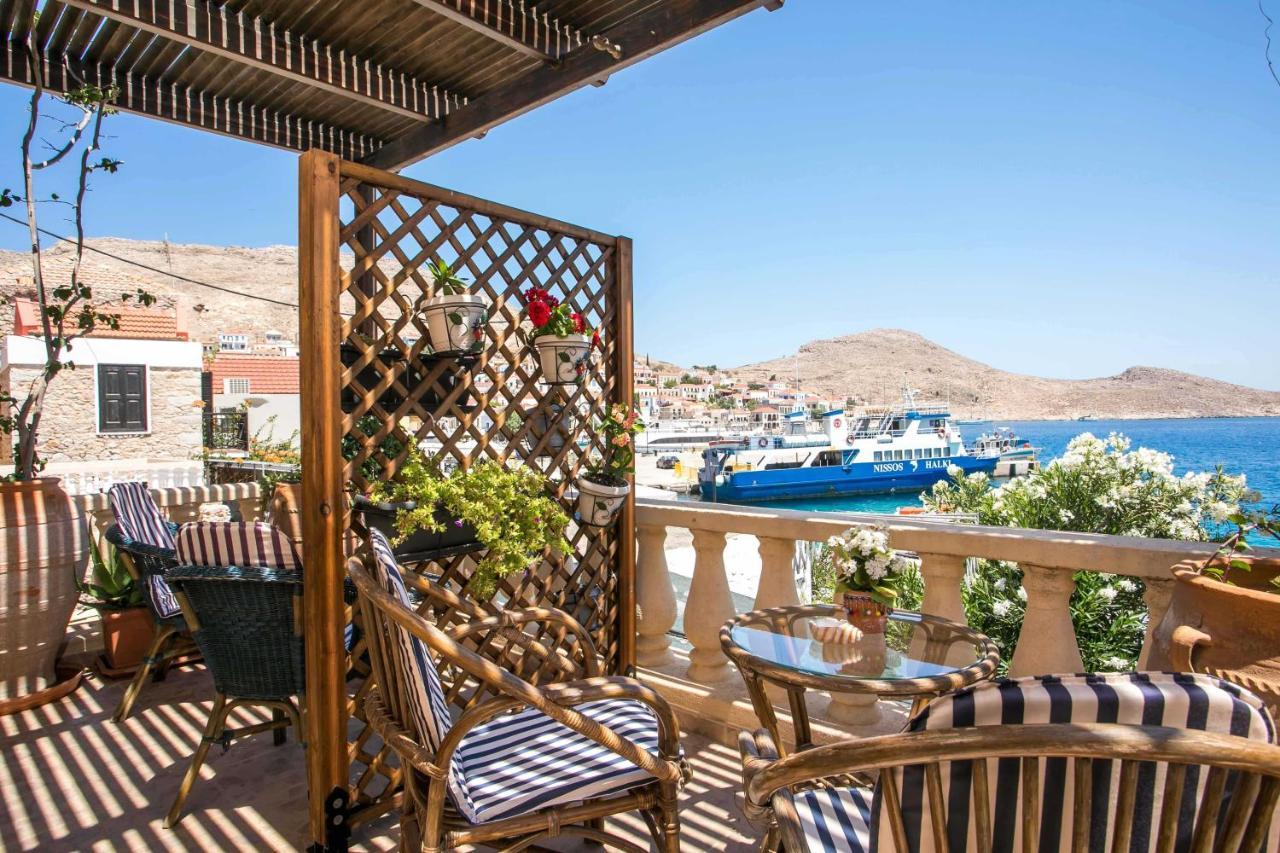 Annas Houses Chalki Town Exteriér fotografie